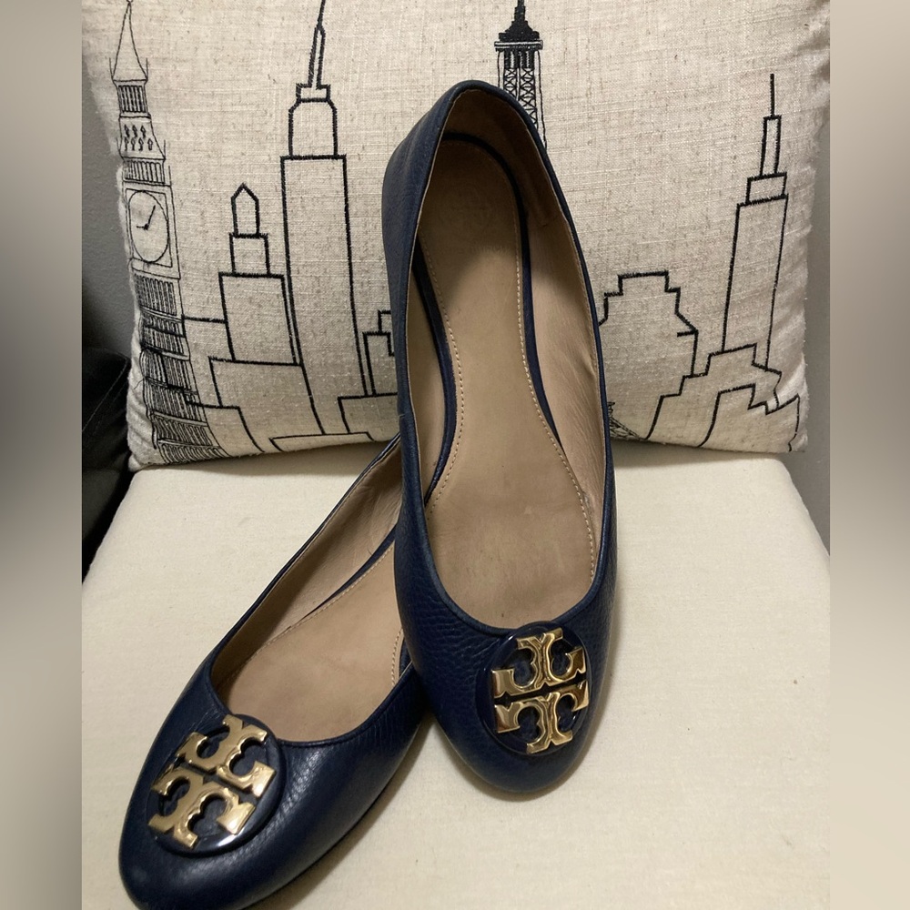 Tory Burch Navy Blue Leather Logo Ballet Flats with Gold Emblem